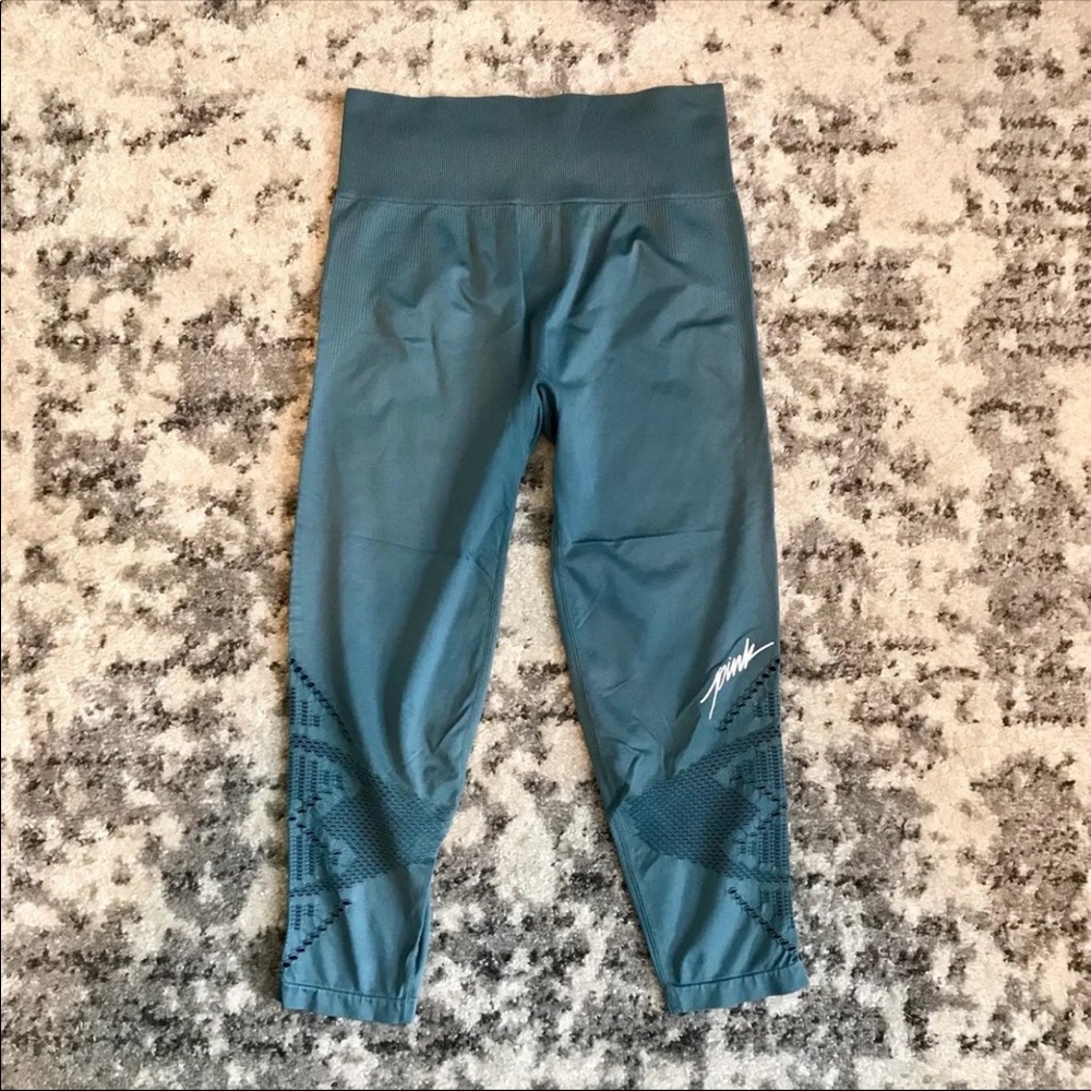 VS PINK Crop Cutout Leggings